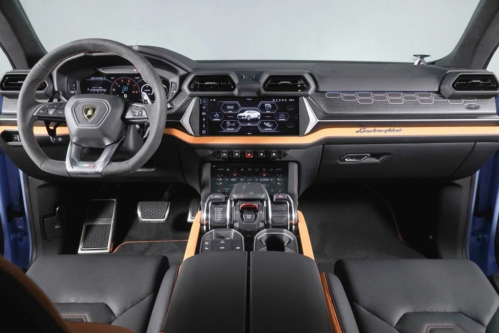 2025 Lamborghini Urus SE - Image 10 of 31