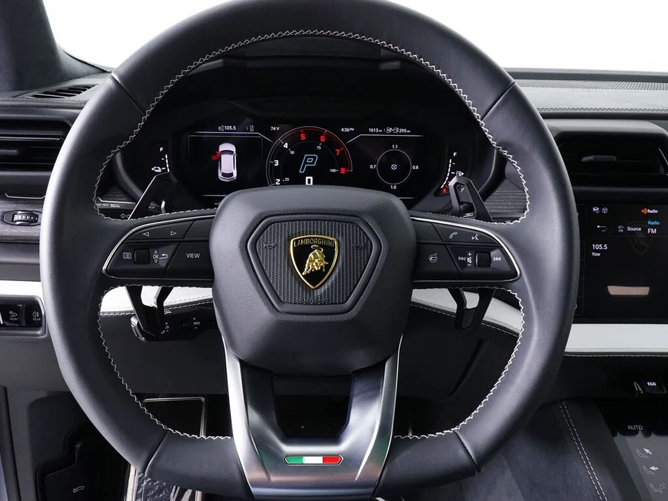 2025 Lamborghini Urus SE - Image 21 of 31