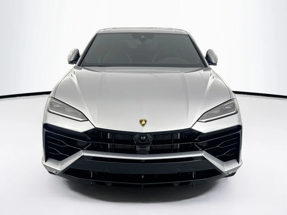 2025 Lamborghini Urus SE - Image 2 of 31