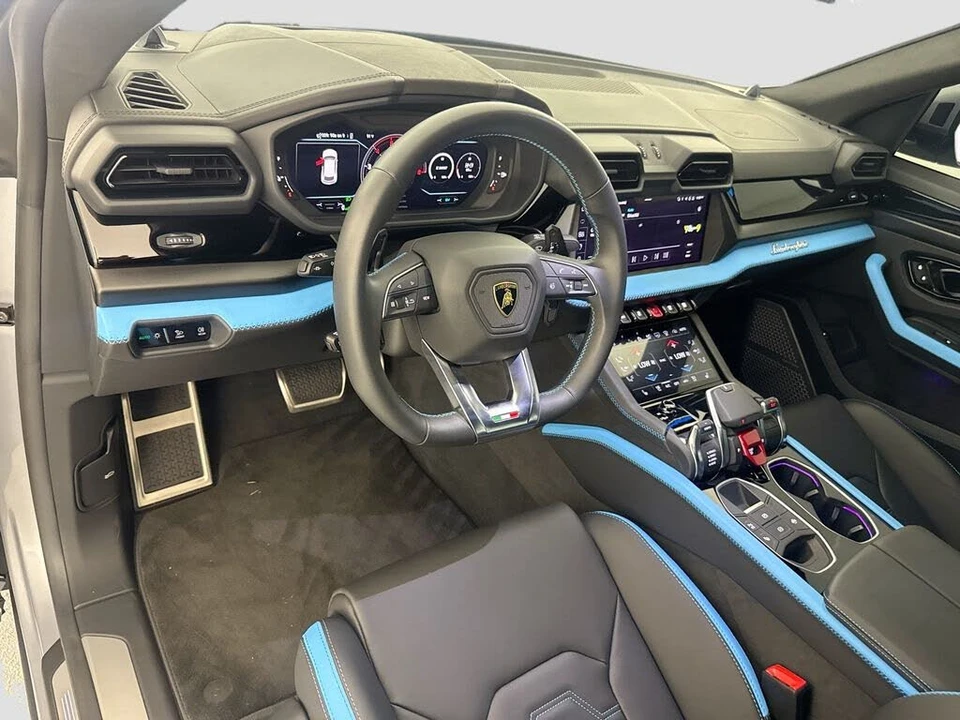2025 Lamborghini Urus SE - Image 9 of 31