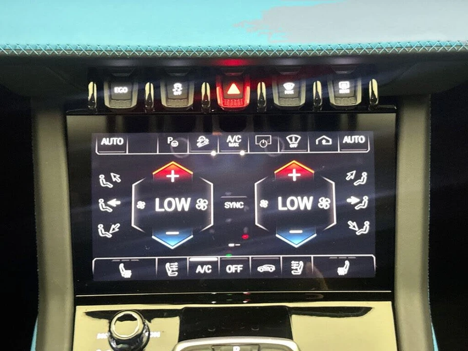 2025 Lamborghini Urus SE - Image 16 of 31