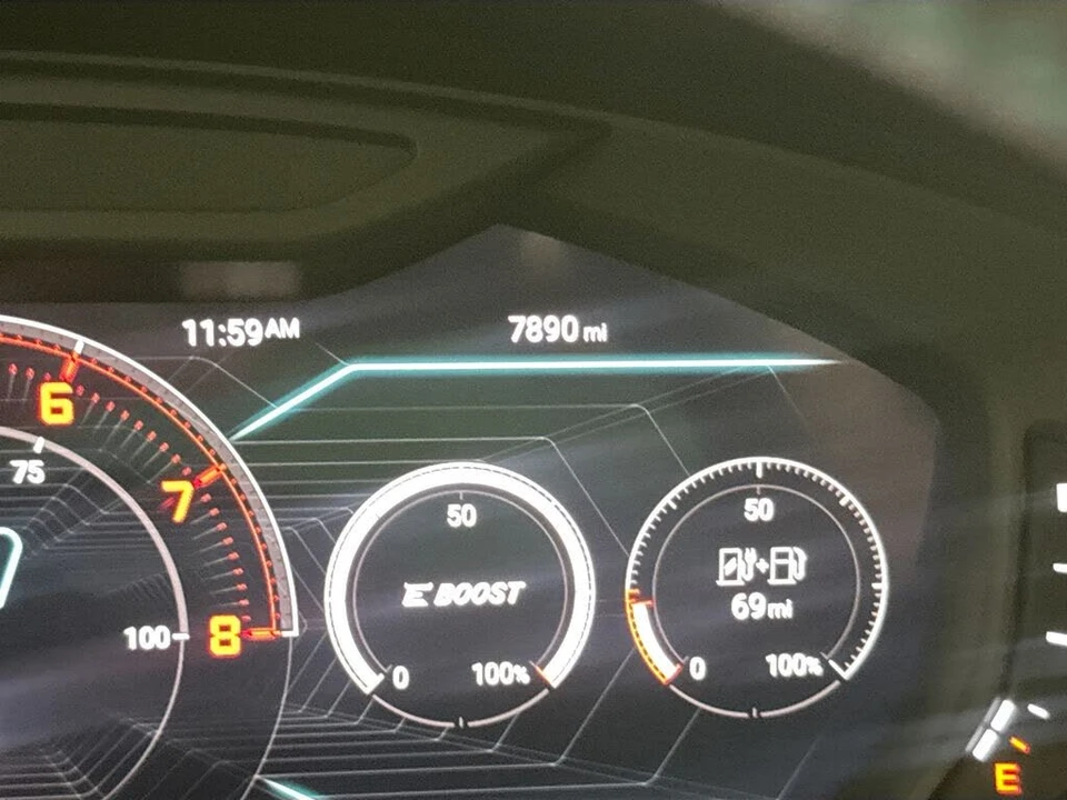 2025 Lamborghini Urus SE - Image 12 of 31