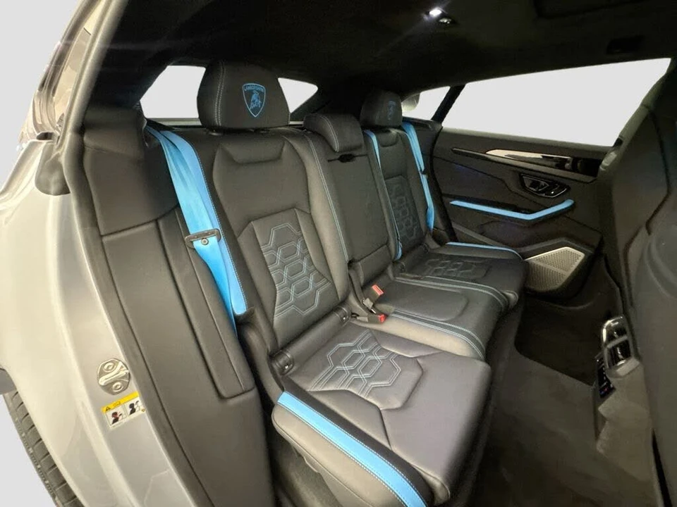2025 Lamborghini Urus SE - Image 30 of 31
