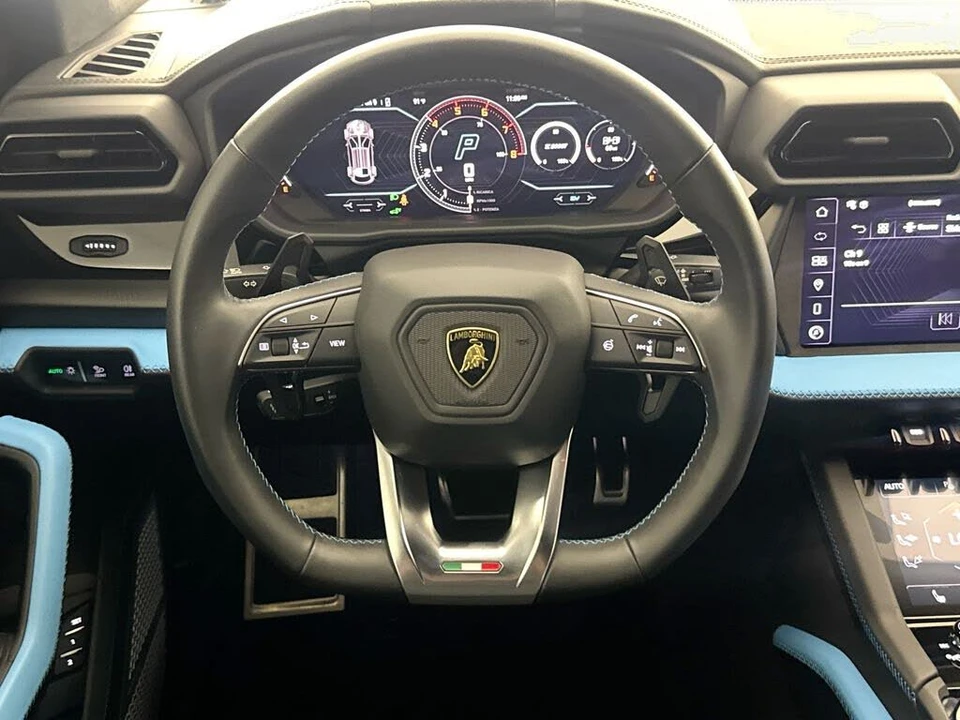 2025 Lamborghini Urus SE - Image 11 of 31