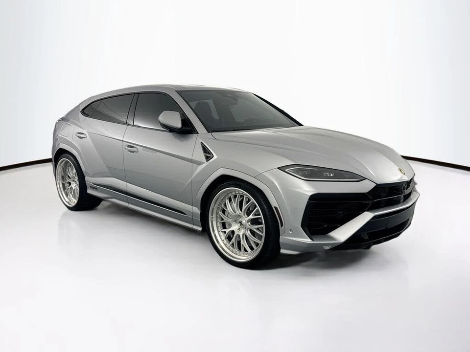 2025 Lamborghini Urus SE - Image 3 of 31