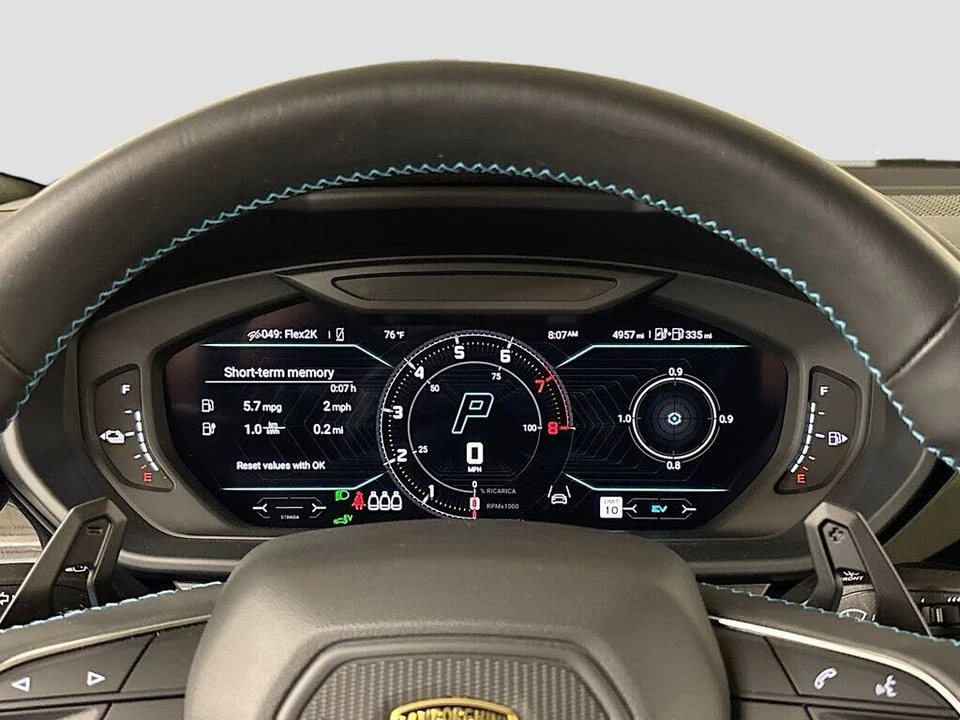2025 Lamborghini Urus SE - Image 10 of 31