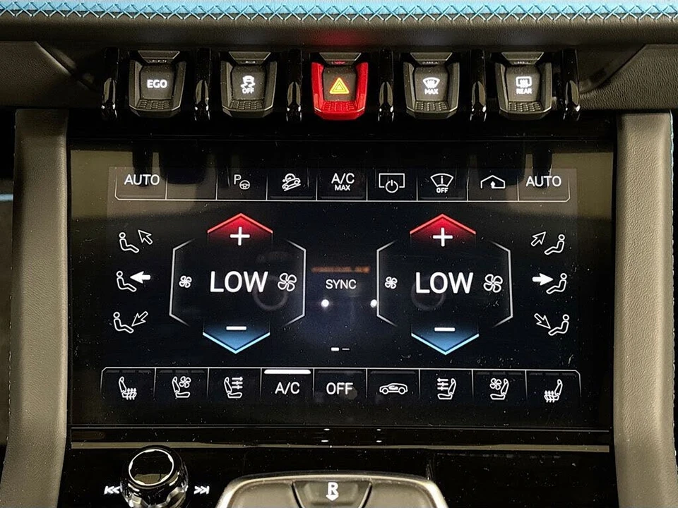 2025 Lamborghini Urus SE - Image 18 of 31