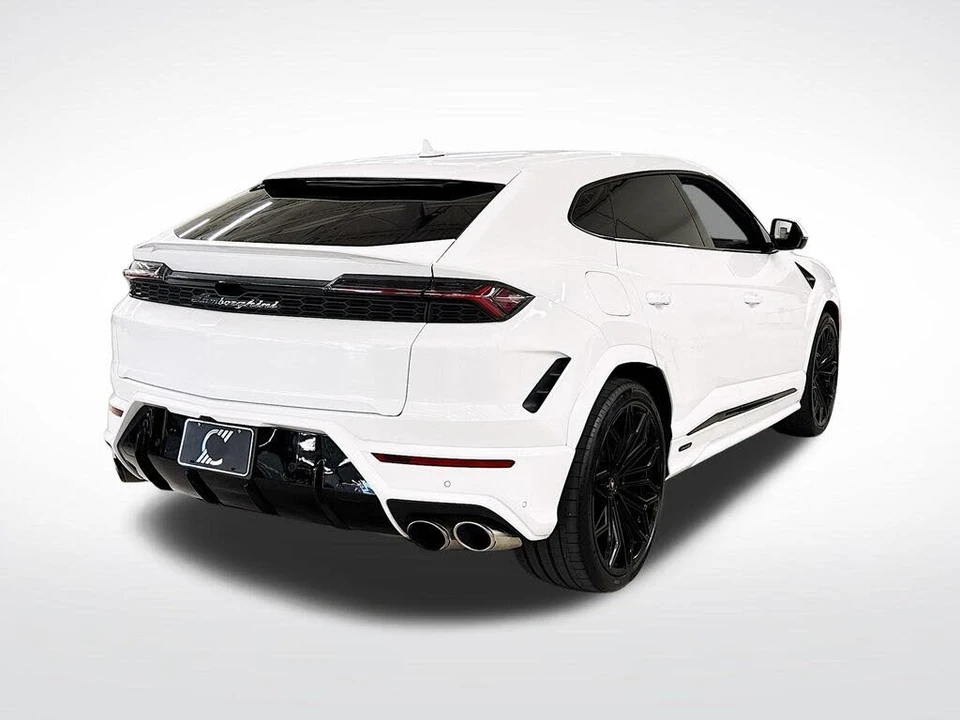 2025 Lamborghini Urus SE - Image 5 of 31