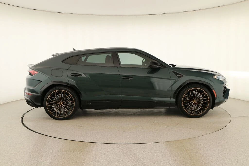 2025 Lamborghini Urus SE - Image 8 of 31