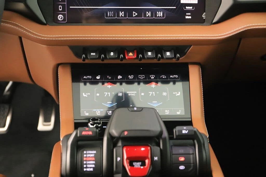 2025 Lamborghini Urus SE - Image 21 of 31