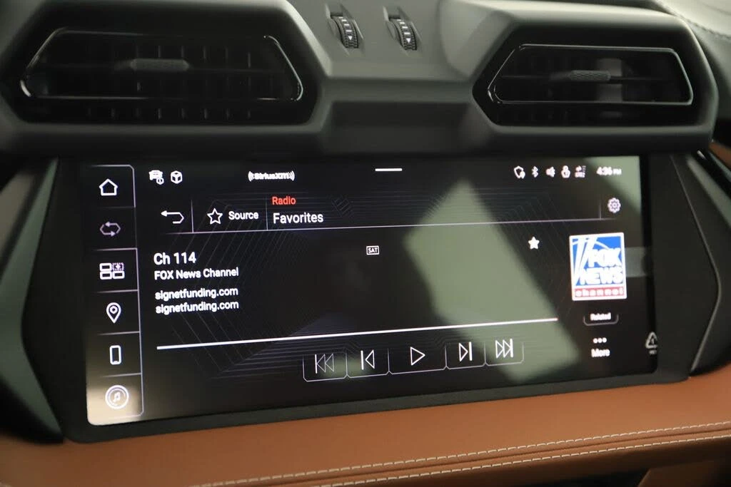 2025 Lamborghini Urus SE - Image 31 of 31