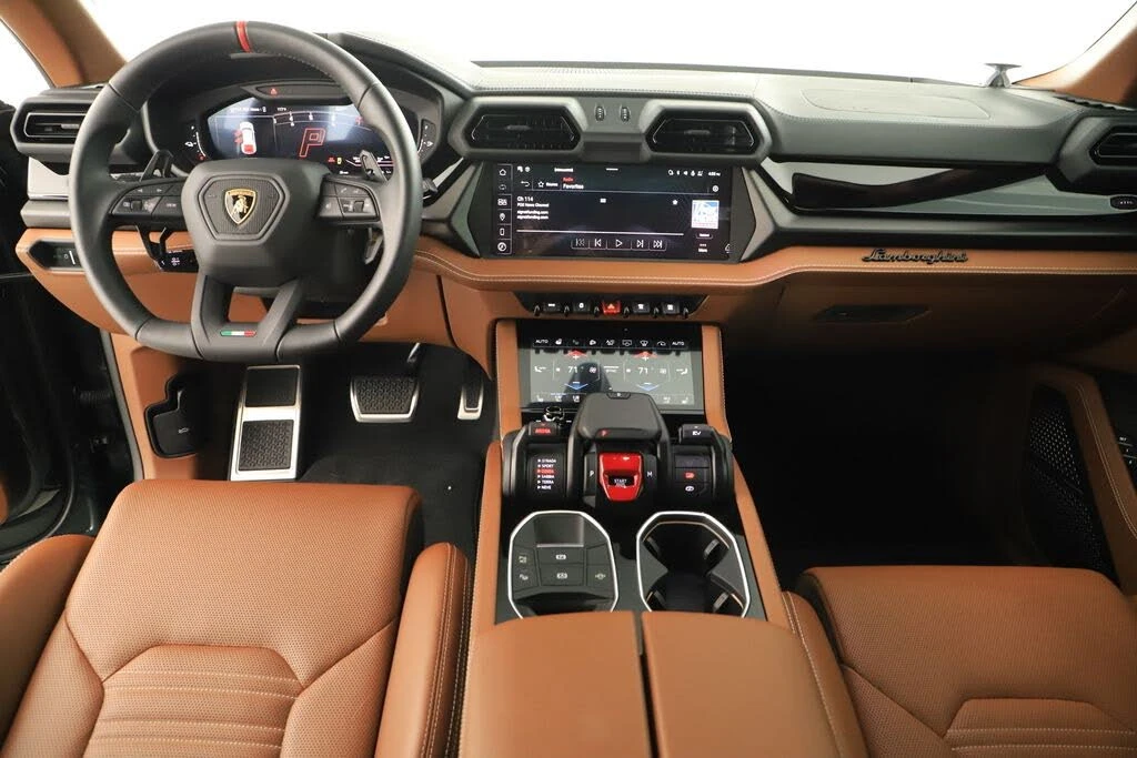 2025 Lamborghini Urus SE - Image 18 of 31
