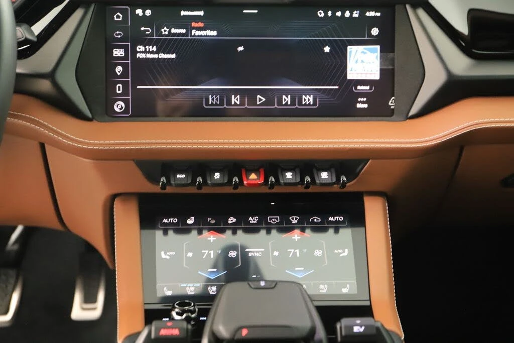 2025 Lamborghini Urus SE - Image 20 of 31