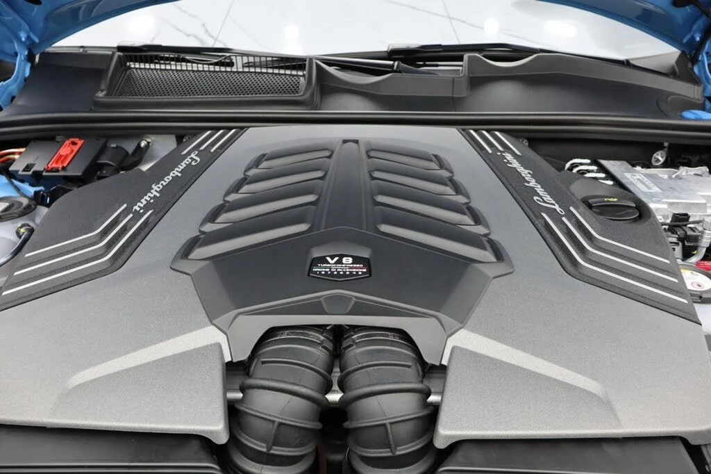 2025 Lamborghini Urus SE - Image 27 of 31