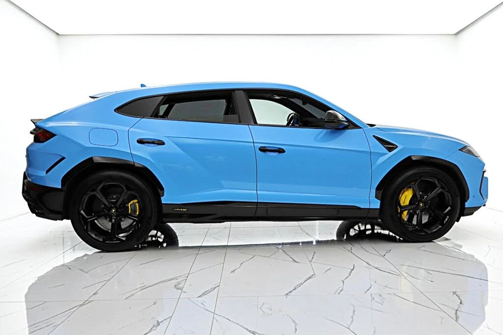 2025 Lamborghini Urus SE - Image 22 of 31