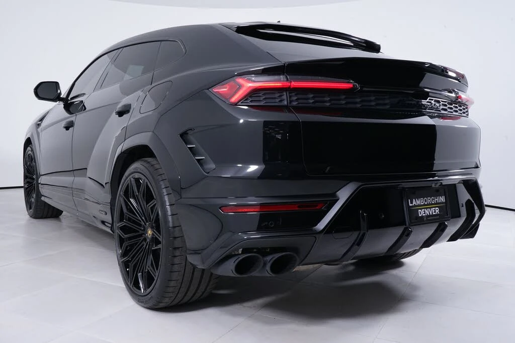 2025 Lamborghini Urus SE - Image 17 of 31