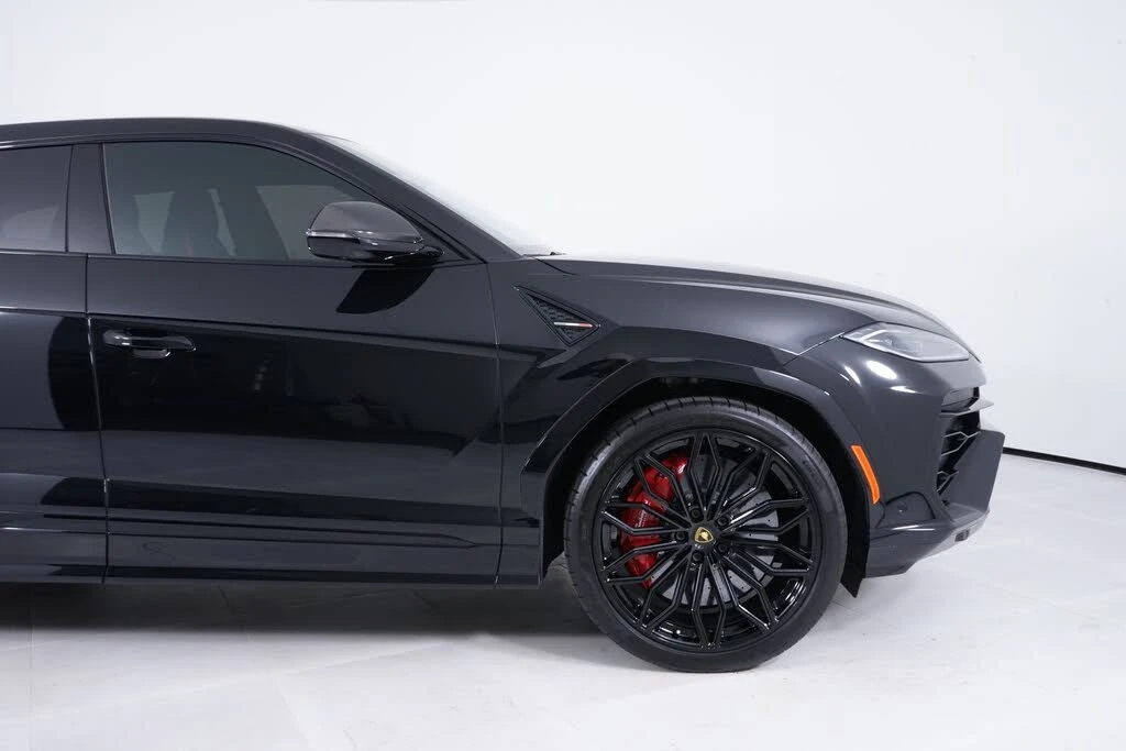 2025 Lamborghini Urus SE - Image 14 of 31