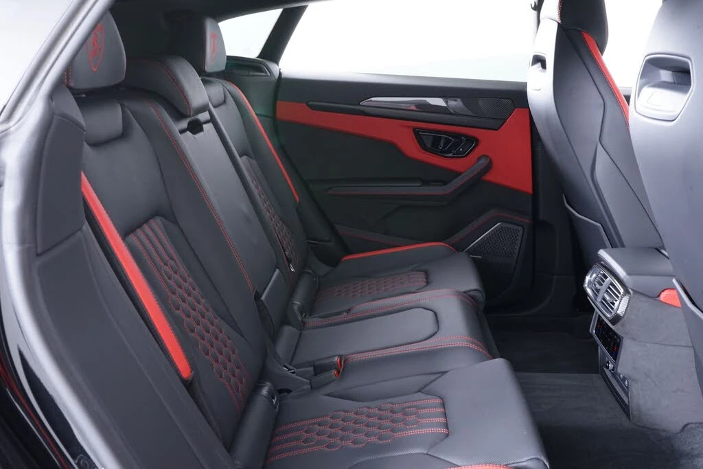 2025 Lamborghini Urus SE - Image 31 of 31