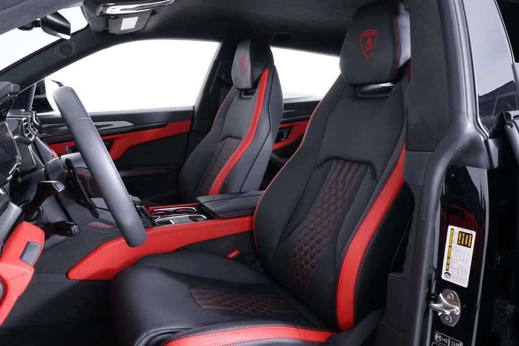 2025 Lamborghini Urus SE - Image 23 of 31