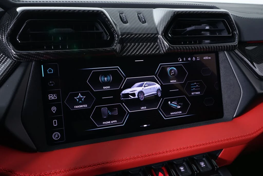 2025 Lamborghini Urus SE - Image 27 of 31