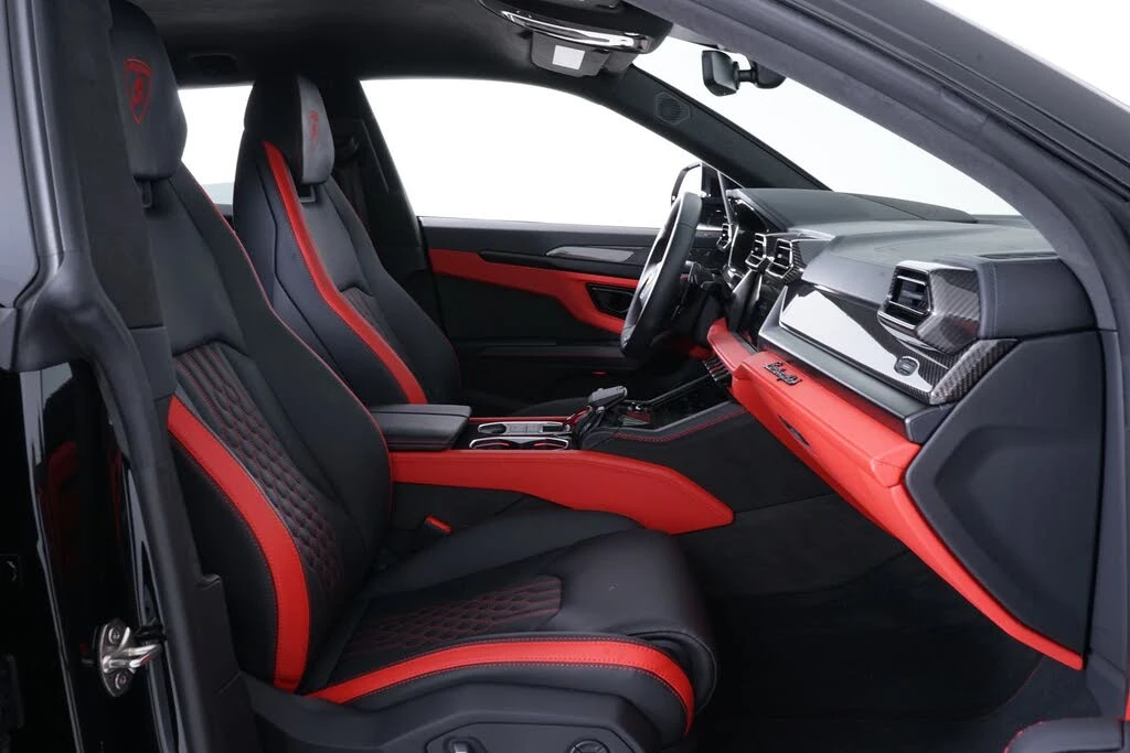 2025 Lamborghini Urus SE - Image 30 of 31