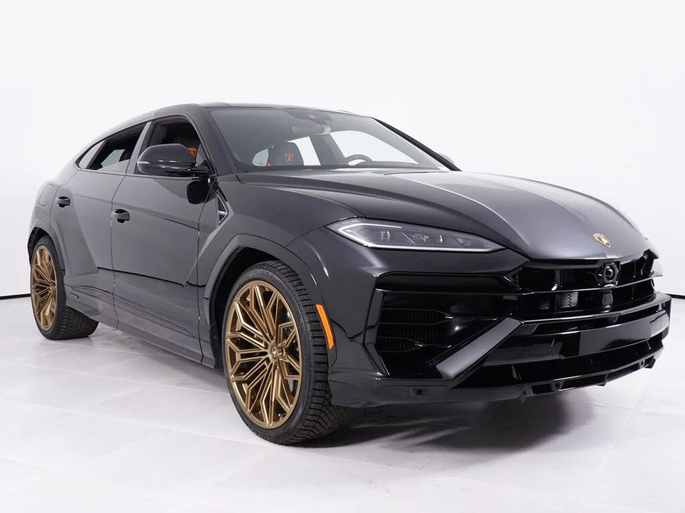 2025 Lamborghini Urus SE - Image 17 of 31