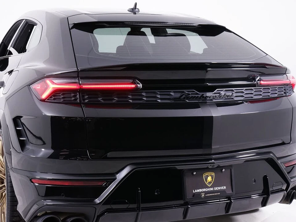 2025 Lamborghini Urus SE - Image 20 of 31