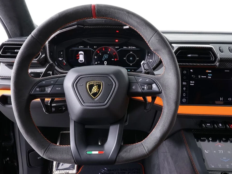2025 Lamborghini Urus SE - Image 21 of 31