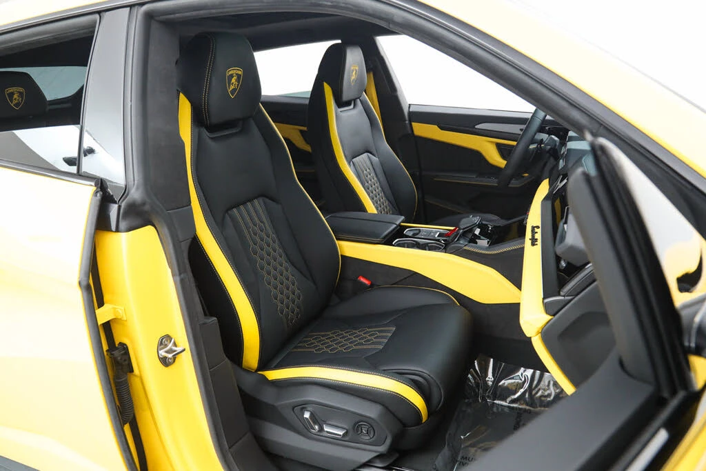 2025 Lamborghini Urus SE - Image 17 of 31