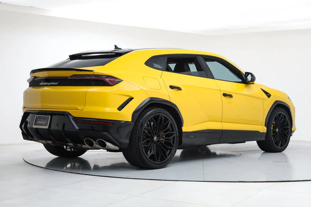 2025 Lamborghini Urus SE - Image 5 of 31