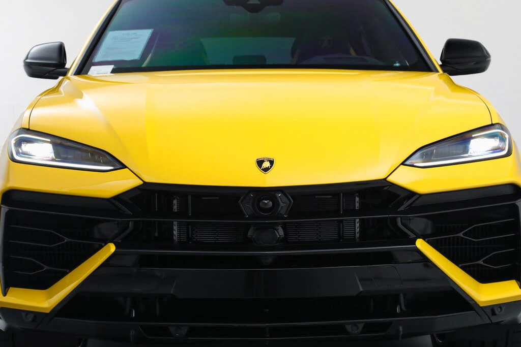 2025 Lamborghini Urus SE - Image 9 of 31