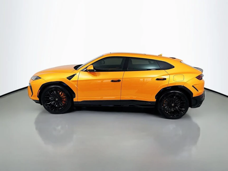2025 Lamborghini Urus SE - Image 4 of 30