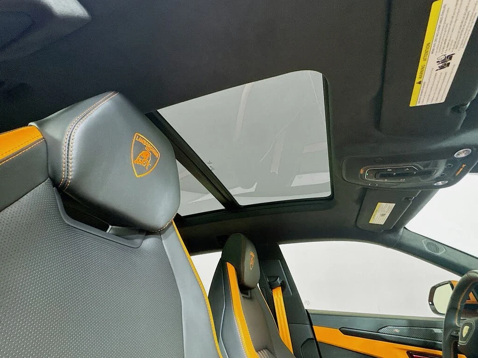 2025 Lamborghini Urus SE - Image 21 of 30