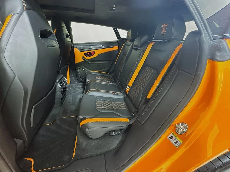 2025 Lamborghini Urus SE - Image 24 of 30