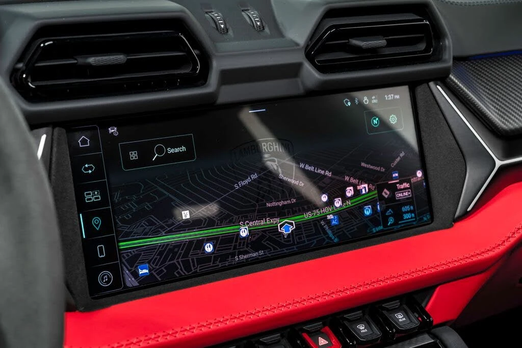 2025 Lamborghini Urus SE - Image 28 of 31