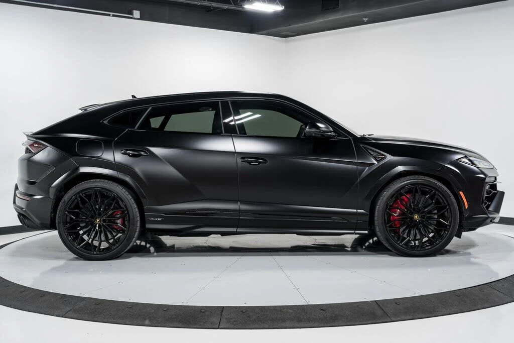 2025 Lamborghini Urus SE - Image 2 of 31