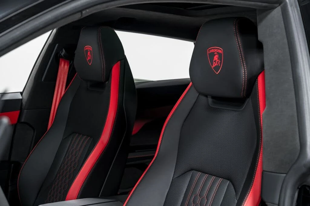 2025 Lamborghini Urus SE - Image 21 of 31