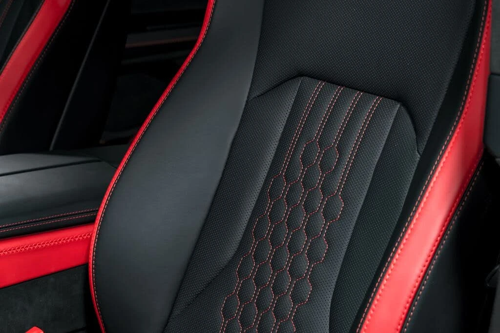 2025 Lamborghini Urus SE - Image 23 of 31