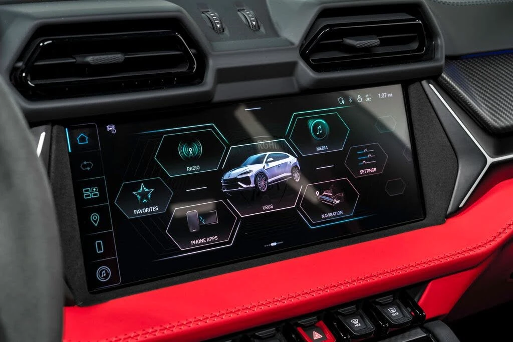 2025 Lamborghini Urus SE - Image 26 of 31