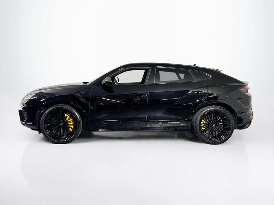 2025 Lamborghini Urus SE - Image 2 of 28