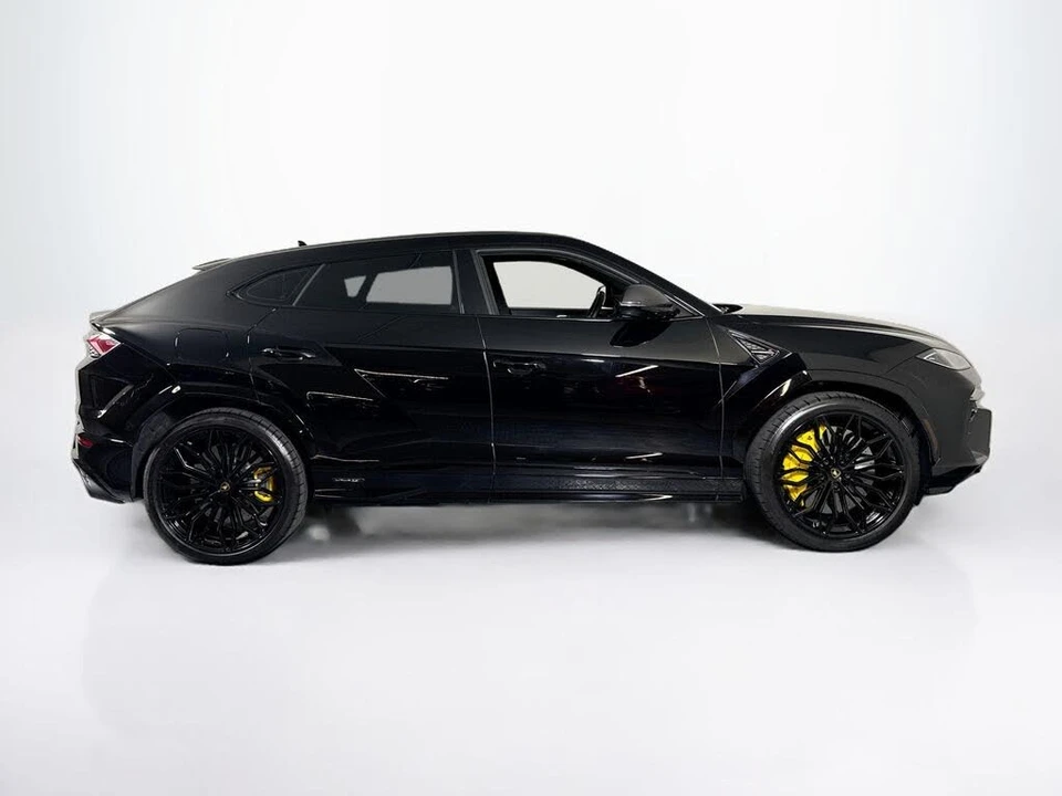 2025 Lamborghini Urus SE - Image 6 of 28