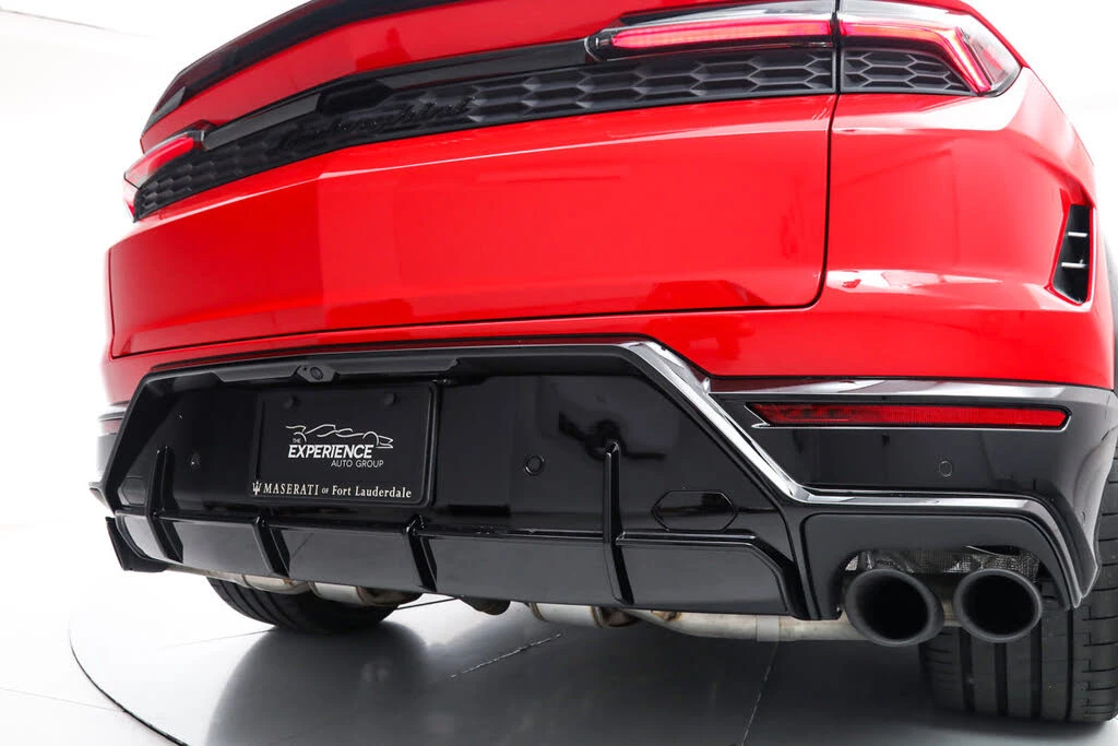 2025 Lamborghini Urus SE - Image 13 of 31