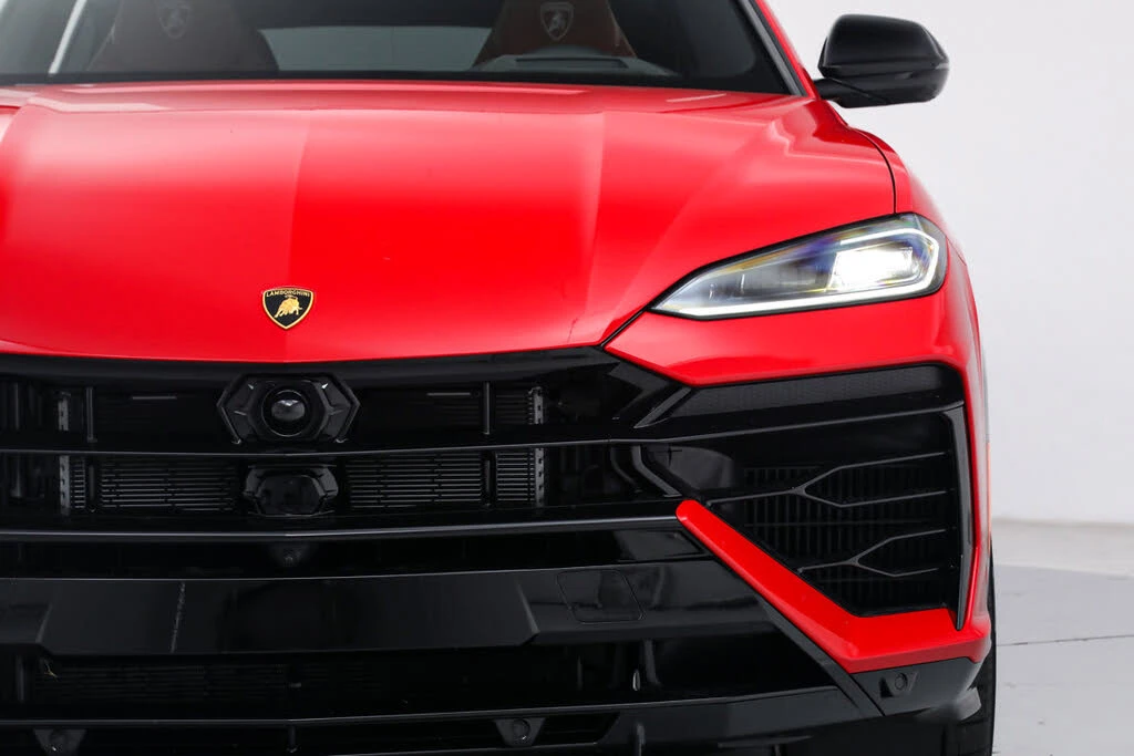 2025 Lamborghini Urus SE - Image 10 of 31