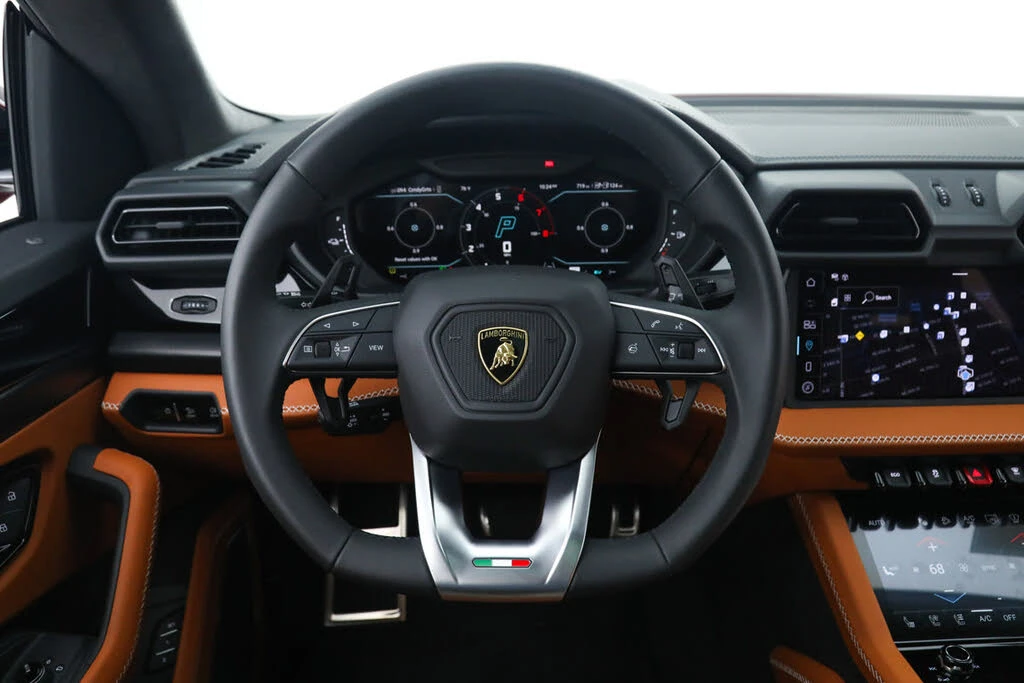 2025 Lamborghini Urus SE - Image 26 of 31
