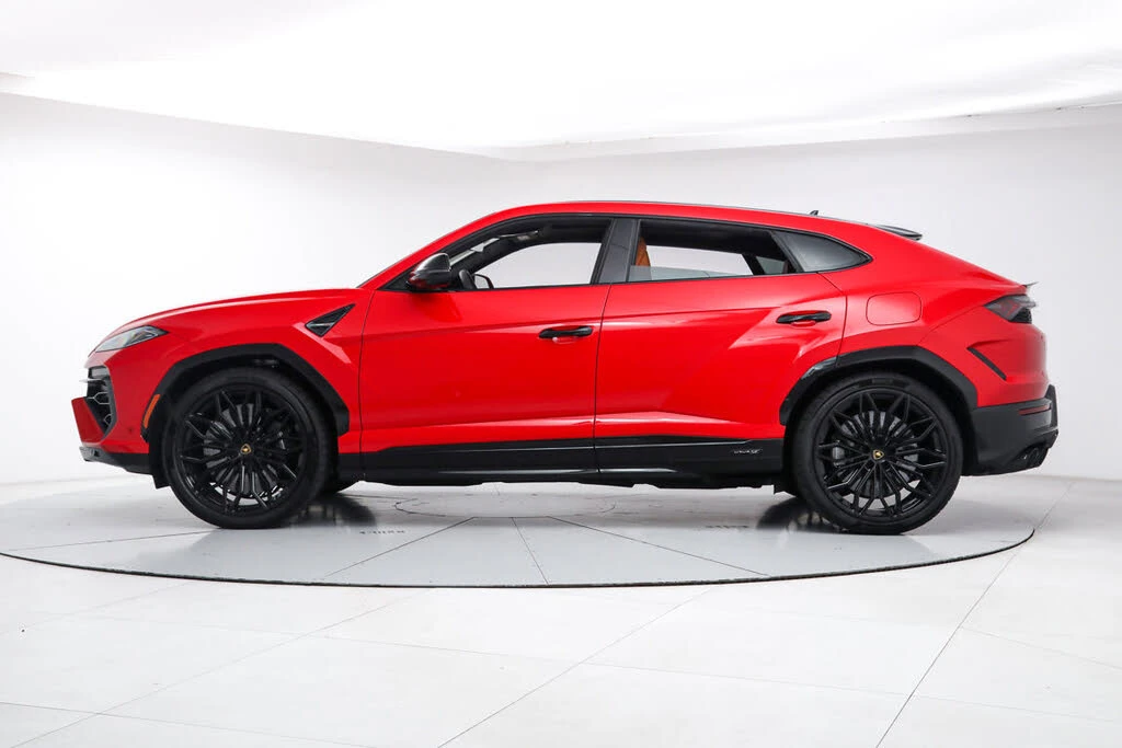 2025 Lamborghini Urus SE - Image 2 of 31