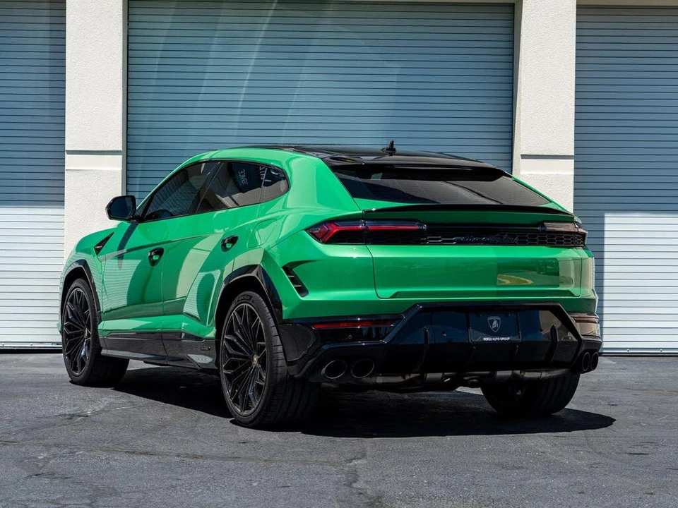 2025 Lamborghini Urus SE - Image 10 of 31