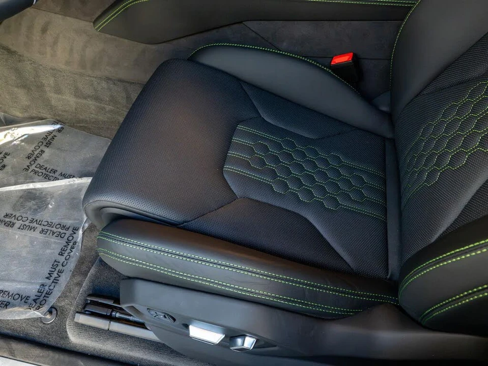 2025 Lamborghini Urus SE - Image 14 of 31