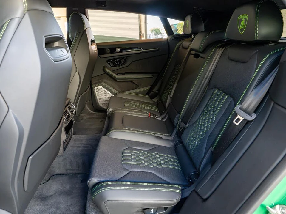 2025 Lamborghini Urus SE - Image 31 of 31