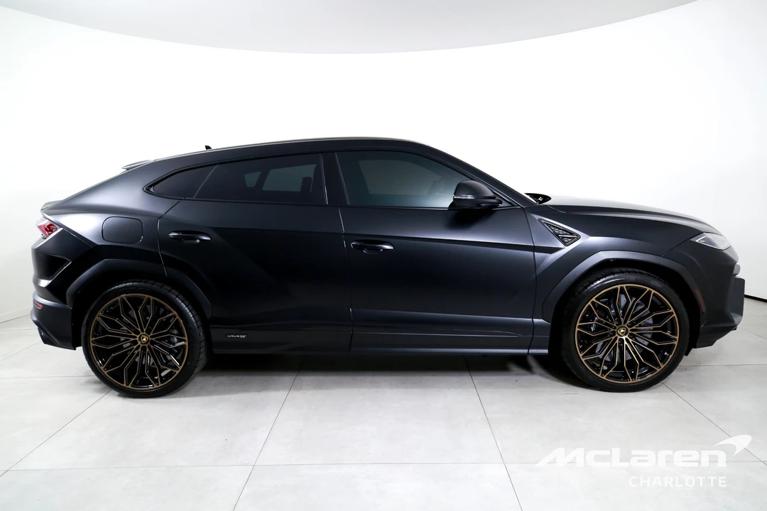2025 Lamborghini Urus SE - Image 9 of 31