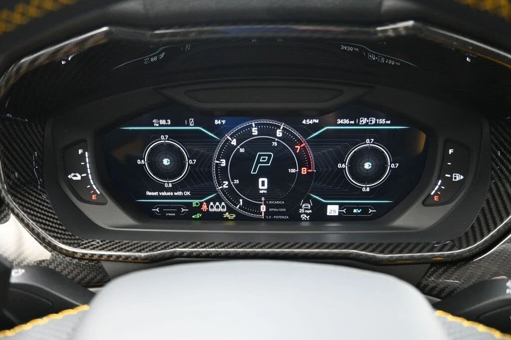 2025 Lamborghini Urus SE - Image 11 of 31